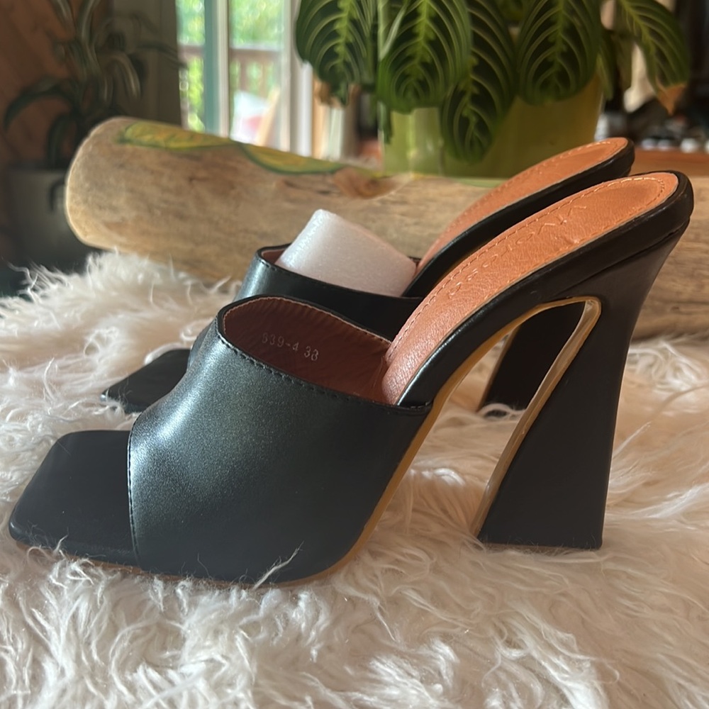 Women's Black Open-Toe High Heel Mule with Sculpted Cutout Heel